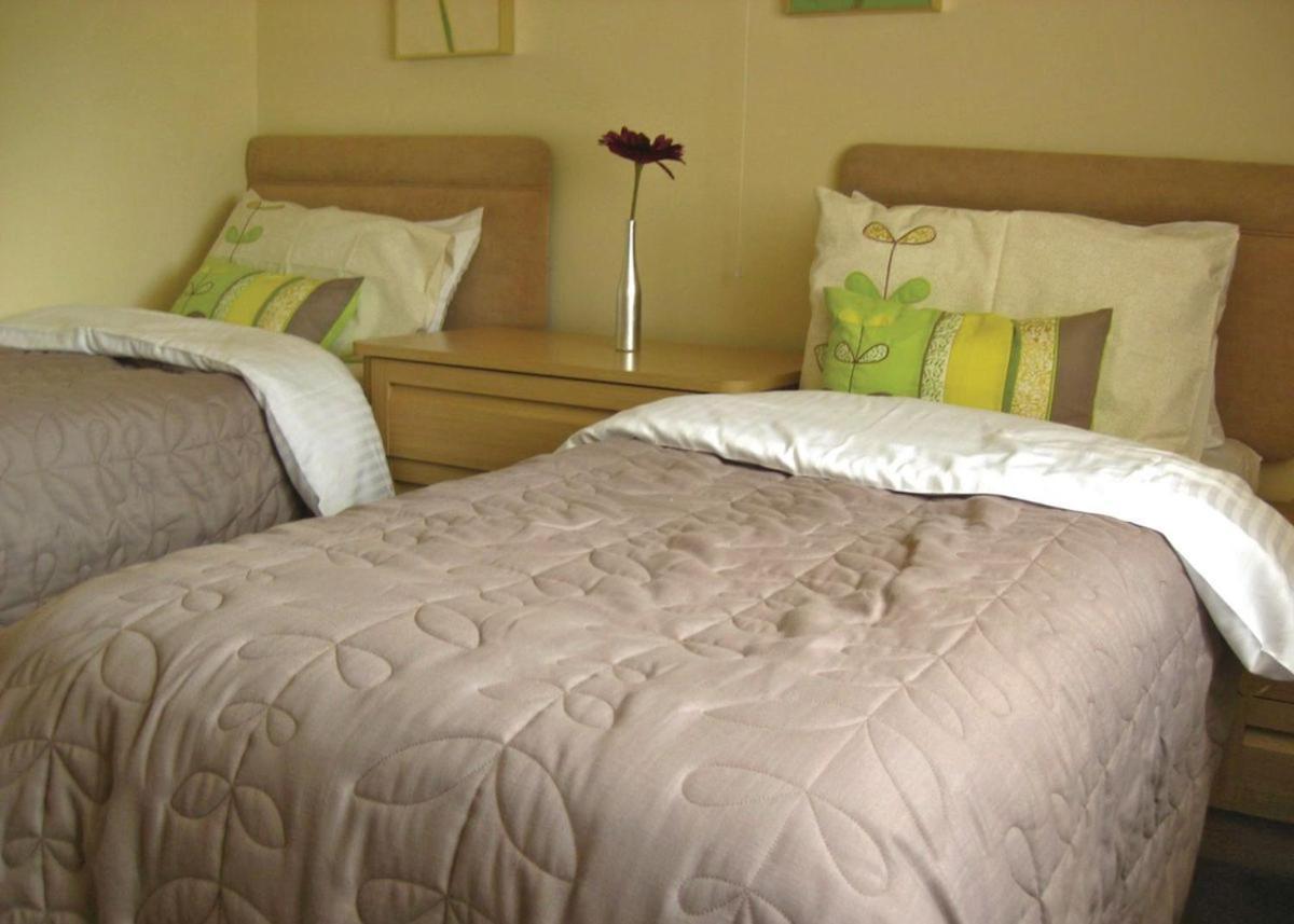 Weir Country Park Hotel Holtby Eksteriør billede